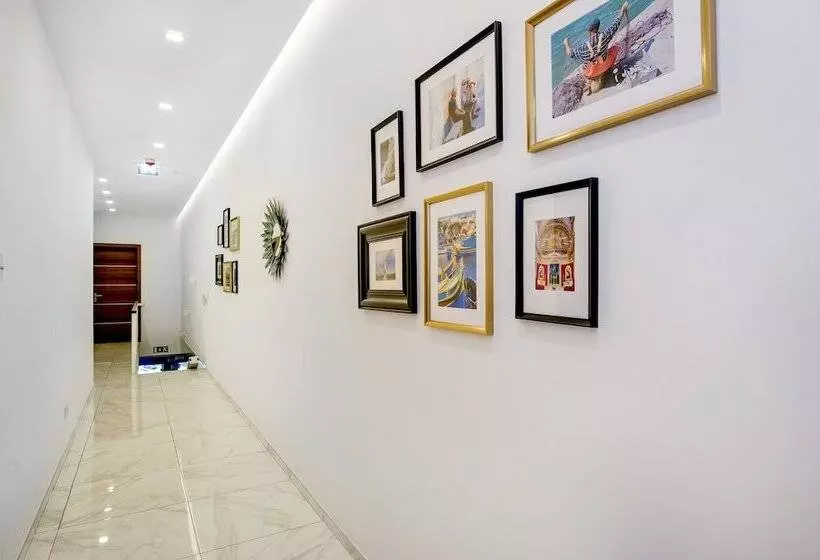 پانسیون South Wind Guesthouse