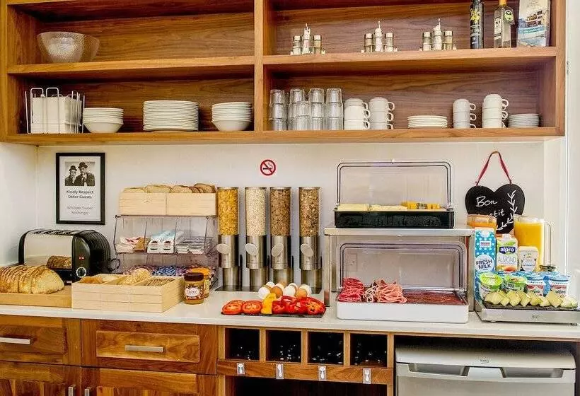 پانسیون South Wind Guesthouse