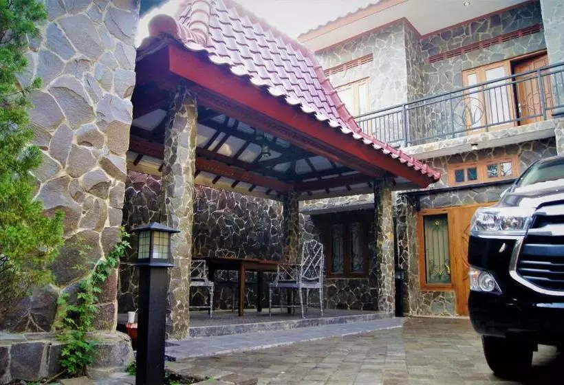 Majatalo Villa Cabean Salatiga