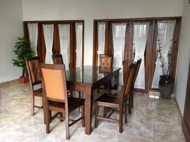 Majatalo Villa Cabean Salatiga