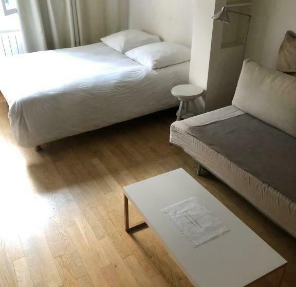 پانسیون Villa Des Iris