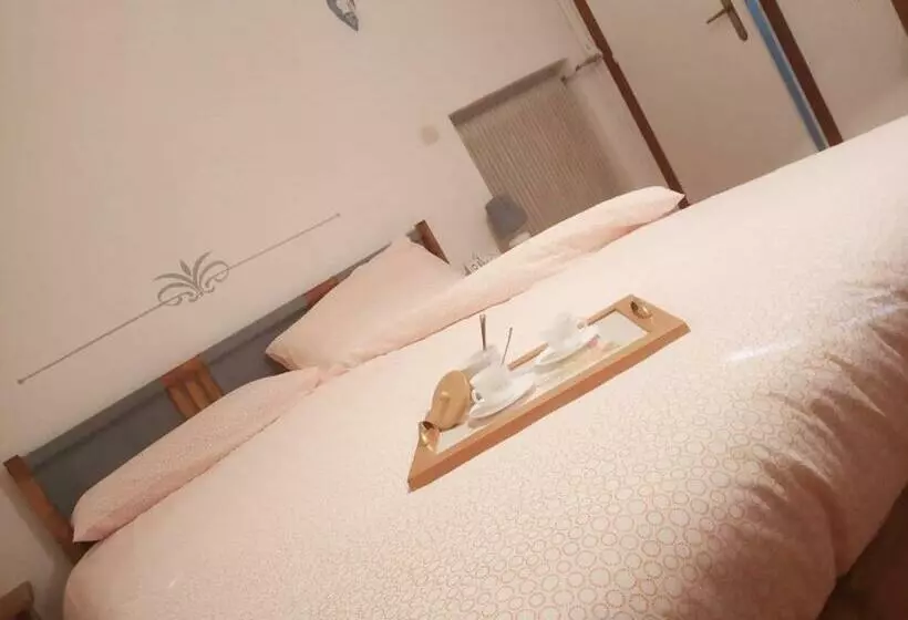 ベッドアンドブレックファースト A Casa Della Zia