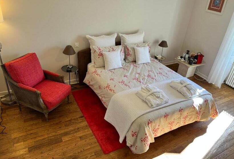 Bed and Breakfast Ancien Haras De La Tour