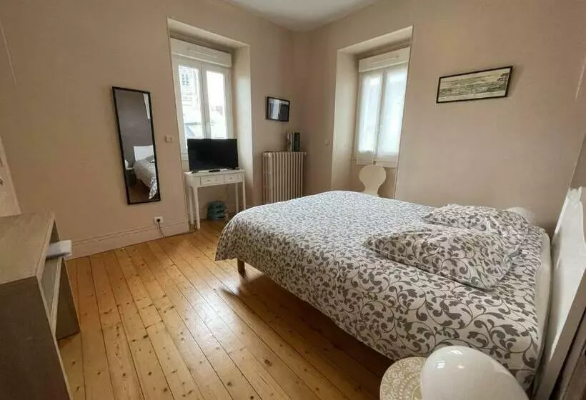 ベッドアンドブレックファースト Chambres D Hôtes Le Nid