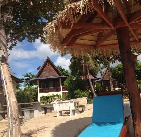 Hotelli Tropicana Khophagan Resort