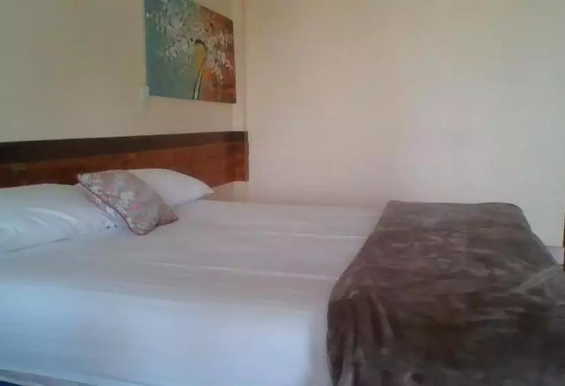 Hotelli Tropicana Khophagan Resort