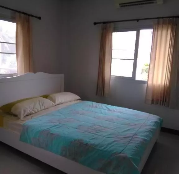 Hotelli Tropicana Khophagan Resort