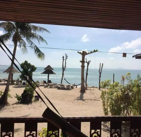 Hotelli Tropicana Khophagan Resort