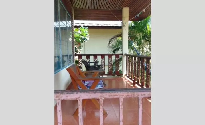 Hotelli Tropicana Khophagan Resort