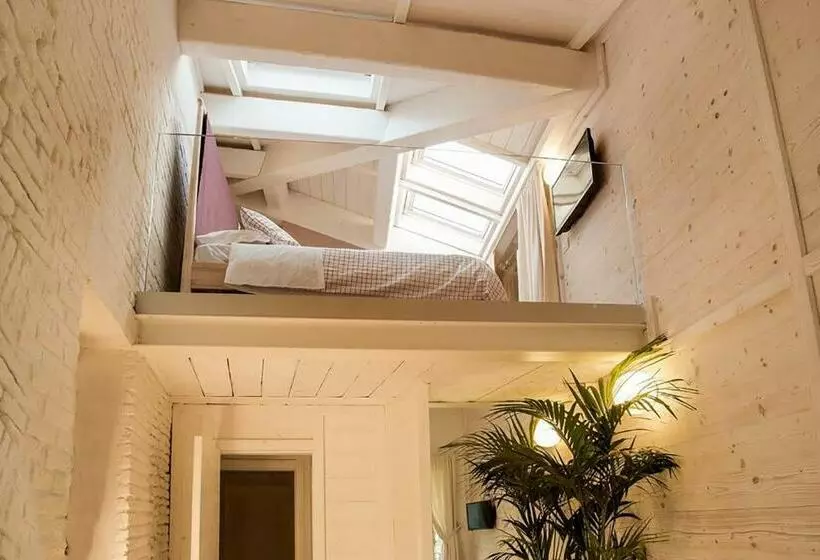 Majatalo Sasaràl Suites