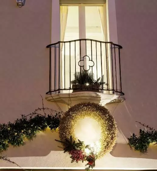 Majatalo Sasaràl Suites