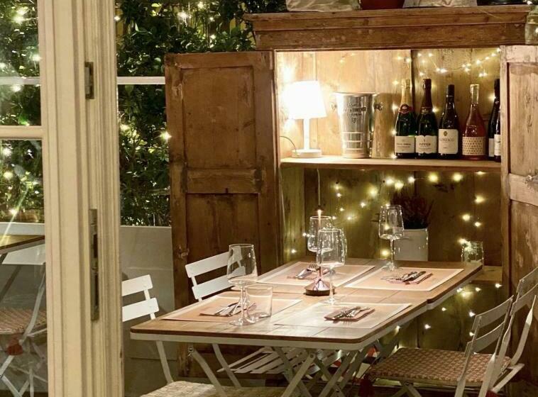 Pensjonat Sasaràl Suites