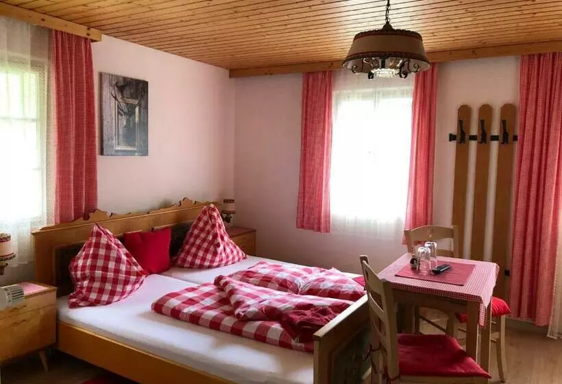 ペンション Villa Brandstätter