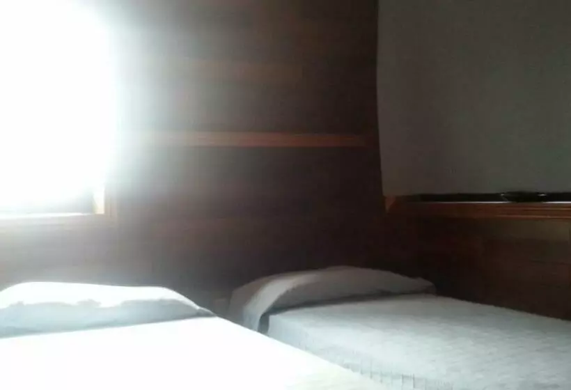 ユースホステル Sunset Inn