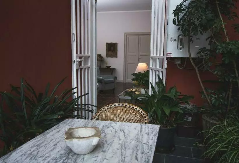 ペンション 3 Rooms Guest House