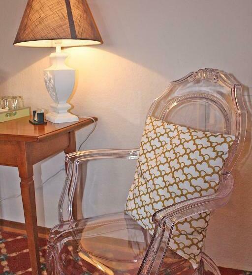 پانسیون Historisches Gästehaus Au Faucon