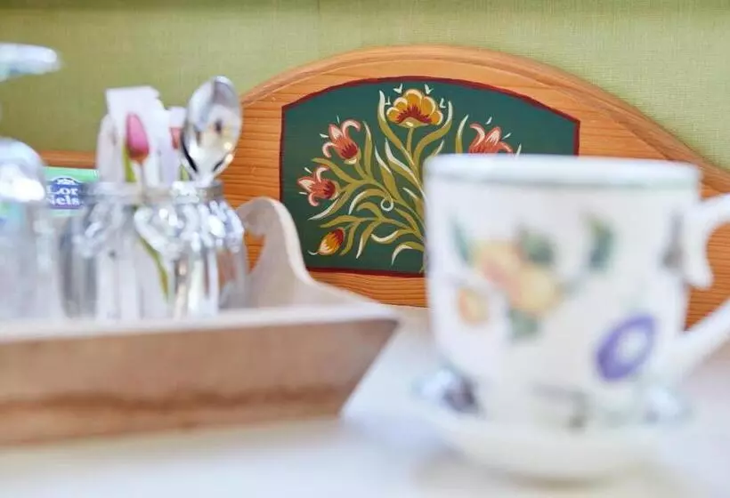 ペンション Historisches Gästehaus Au Faucon