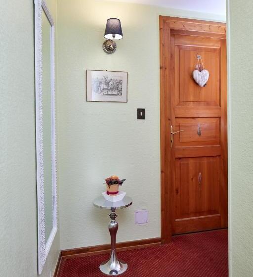 پانسیون Historisches Gästehaus Au Faucon