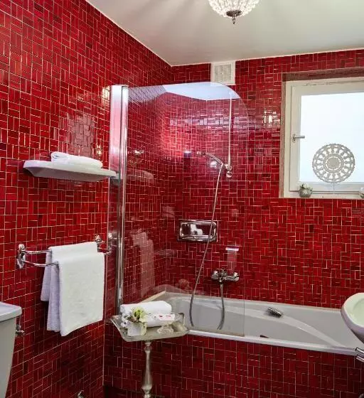 ペンション Historisches Gästehaus Au Faucon