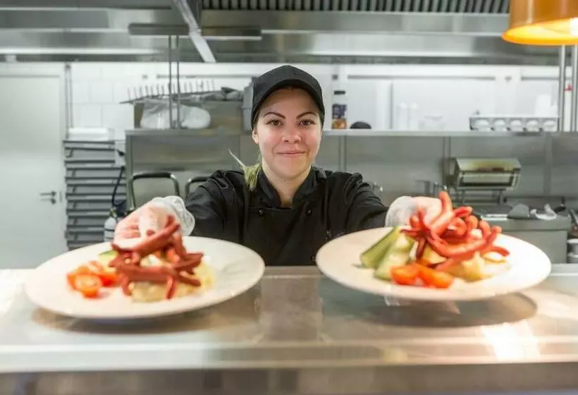 Lomakeskus Niemenharjun Matkailukeskus