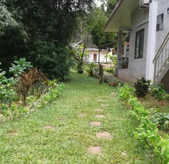 هاستل Nananuira Apartment And Room