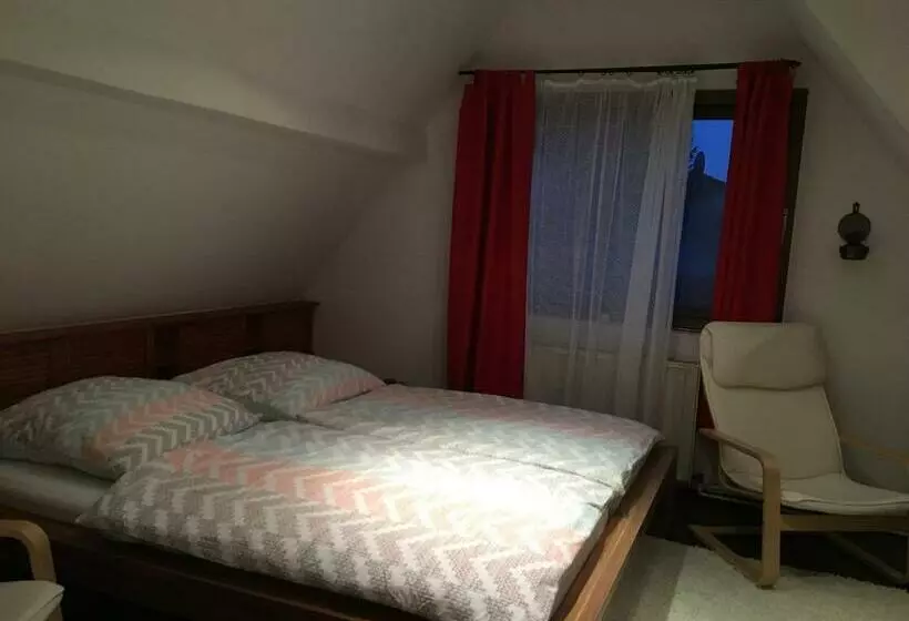 Aamiaismajoitus (B&B) Albi S   Hh Airport