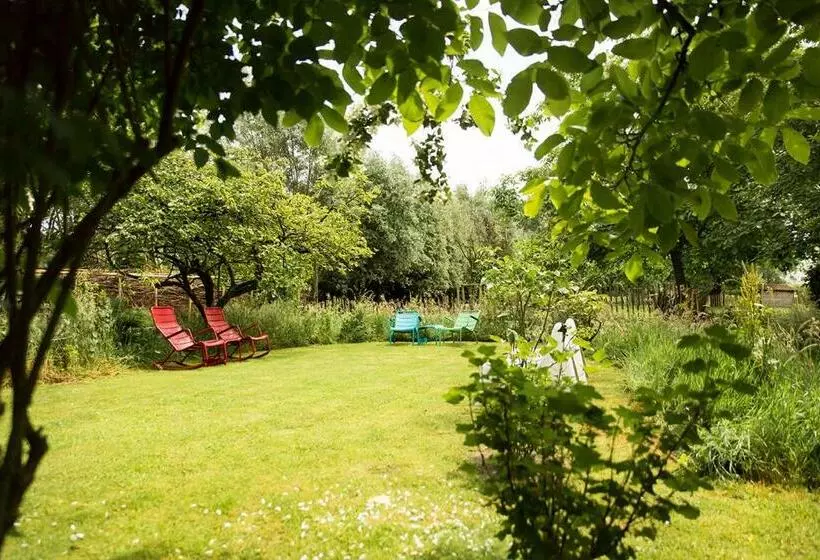 Aamiaismajoitus (B&B) De Weide Wereld