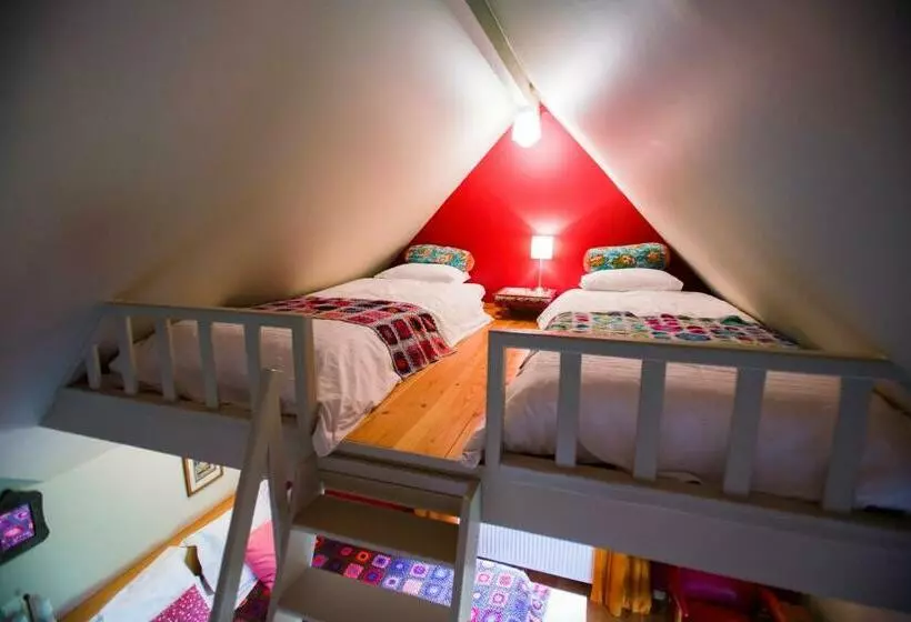 Aamiaismajoitus (B&B) De Weide Wereld