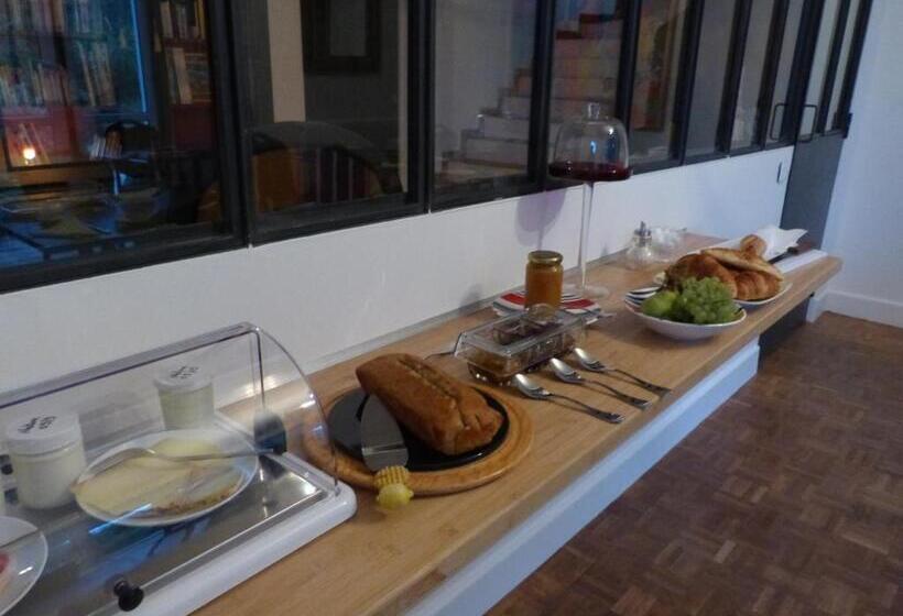 تختخواب و صبحانه Dorre Pean