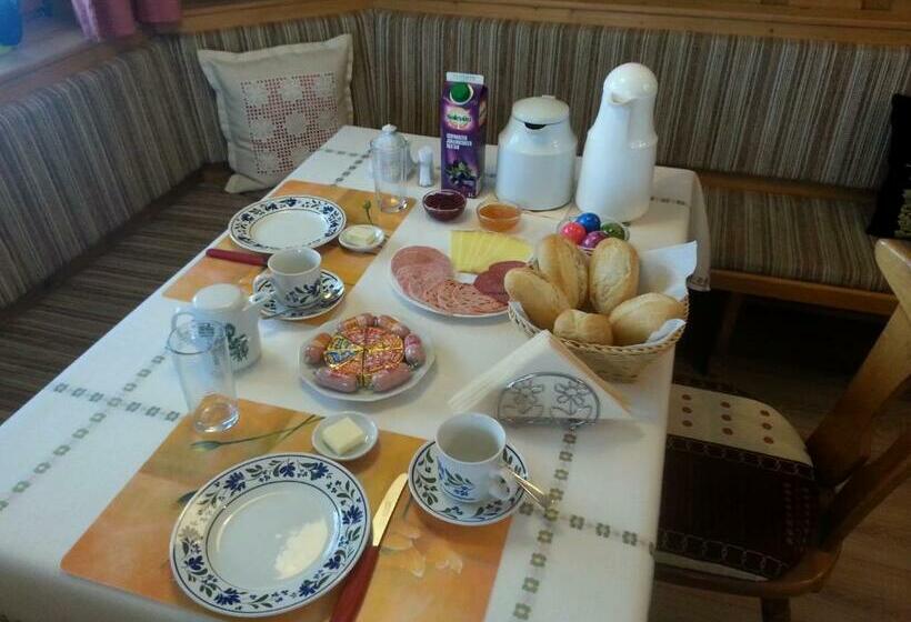 مبيت وإفطار Haus Derra