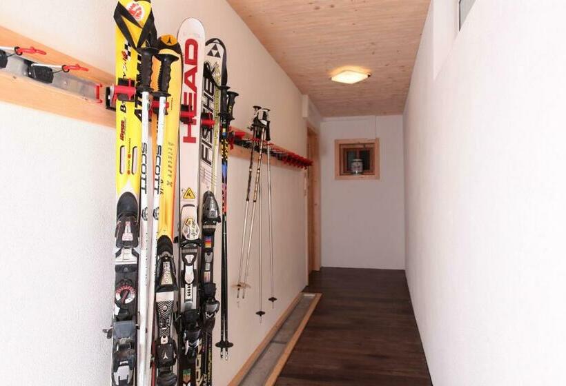 مبيت وإفطار Haus Derra