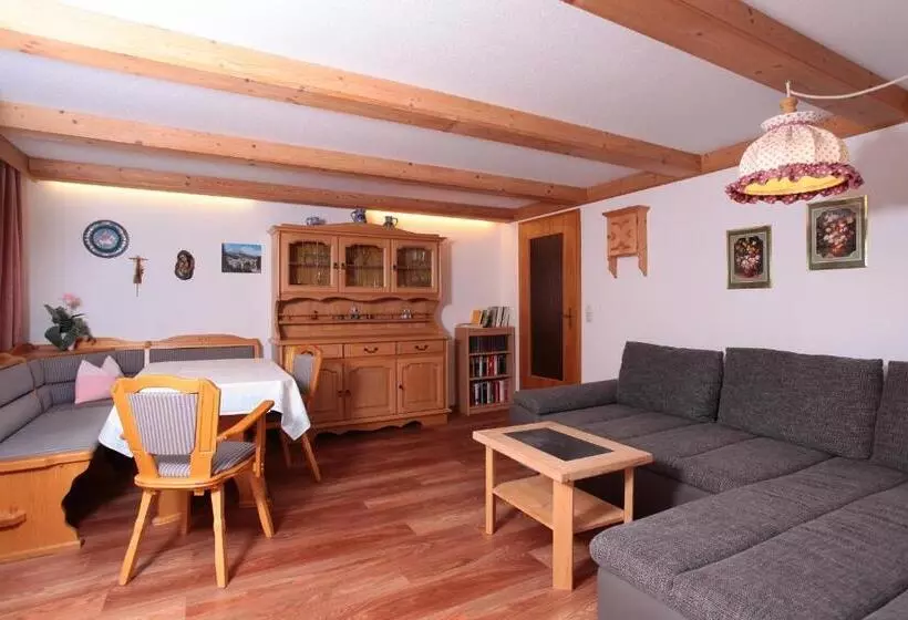 Aamiaismajoitus (B&B) Haus Derra