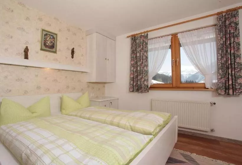 Aamiaismajoitus (B&B) Haus Derra