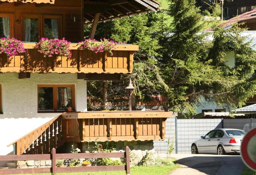 مبيت وإفطار Haus Derra