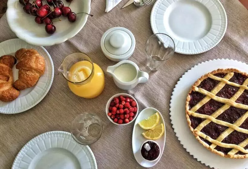 Aamiaismajoitus (B&B) I Calleri Garden And Rooms