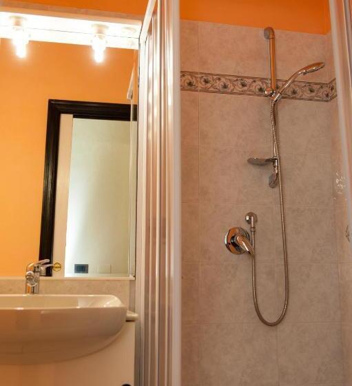 민박 Beb Le Frattocchie