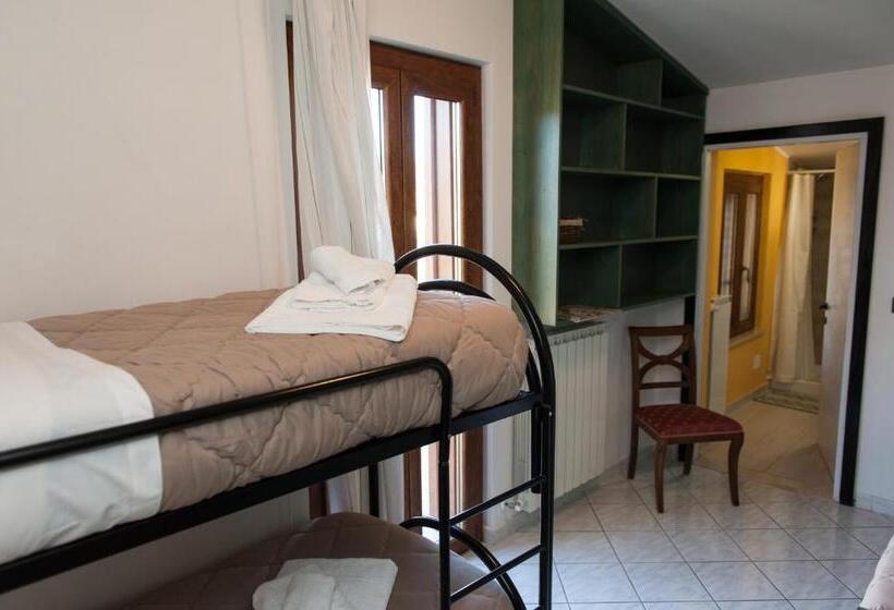 민박 Beb Le Frattocchie