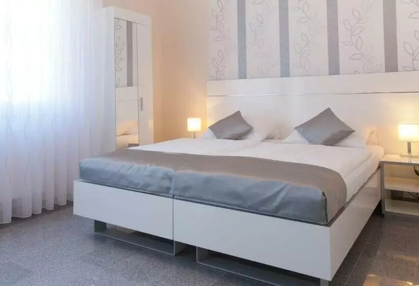 ホテル Villa Natalia Am See
