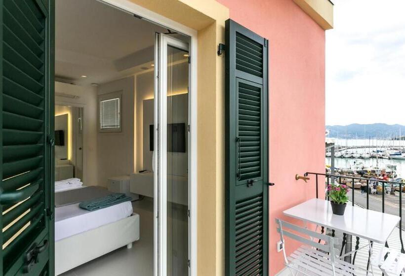 펜션 Al Molo Sea View Rooms