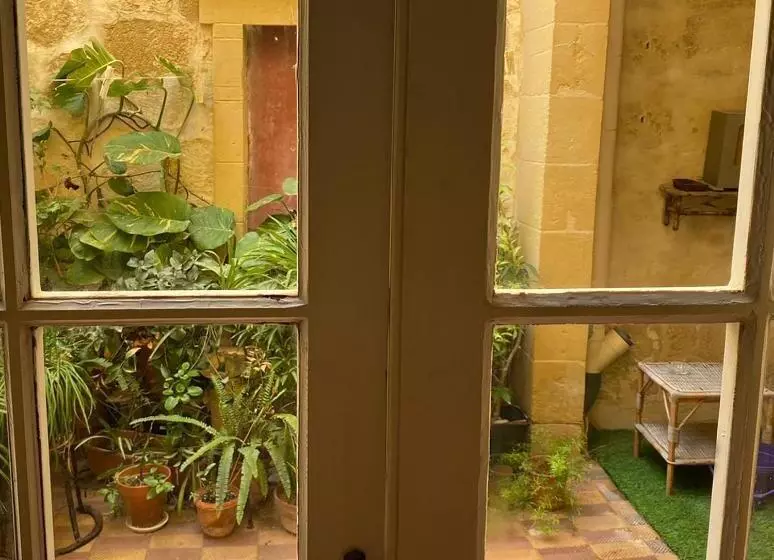 پانسیون Maria Townhouse Heart Of Victoria B&b