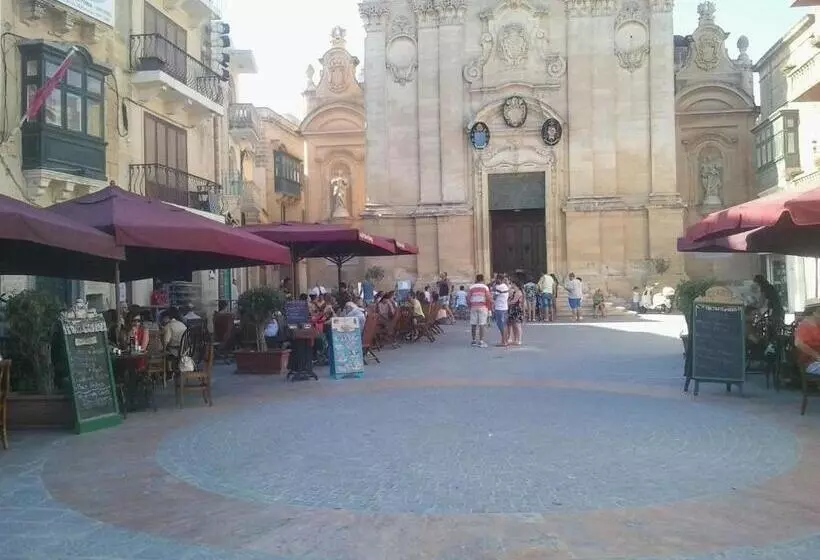 پانسیون Maria Townhouse Heart Of Victoria B&b