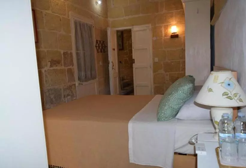 پانسیون Maria Townhouse Heart Of Victoria B&b