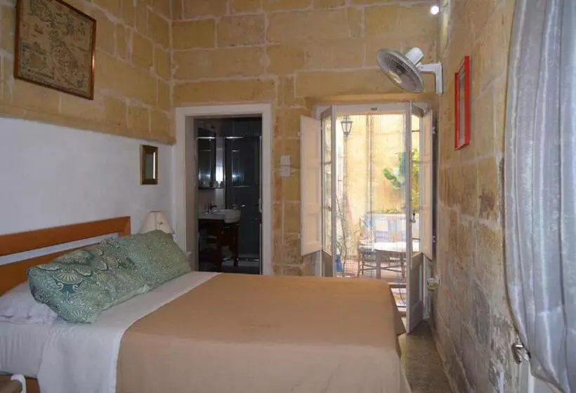 پانسیون Maria Townhouse Heart Of Victoria B&b