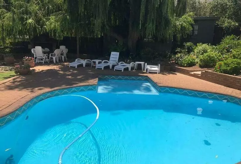 Majatalo Mosterts Hoek Guest House