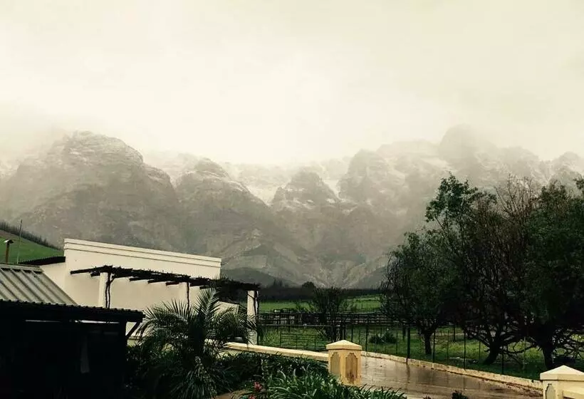 Majatalo Mosterts Hoek Guest House