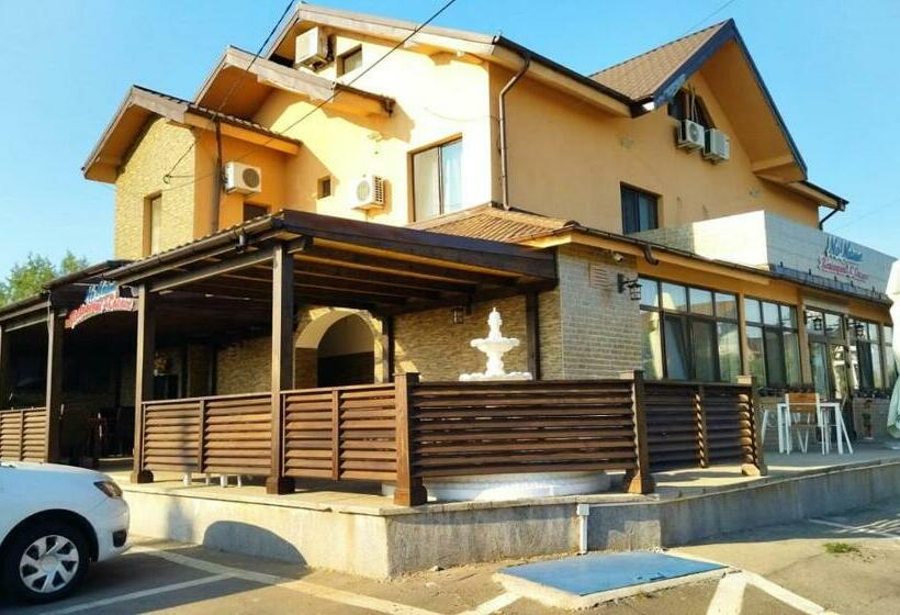 بنسيون Randevu