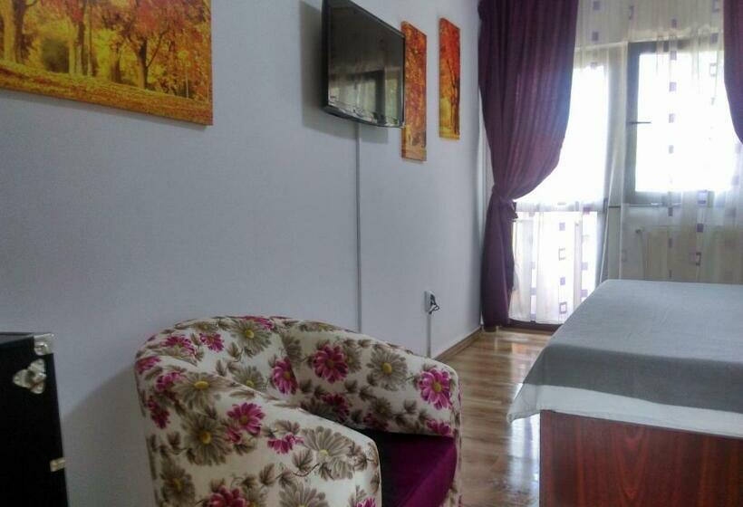 بنسيون Randevu