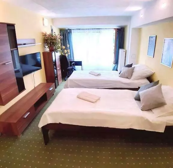 Majatalo Penzion Havaj