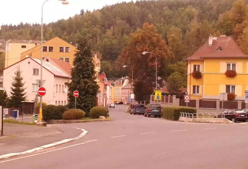 Majatalo Penzion Havaj