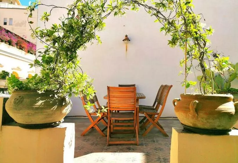 Aamiaismajoitus (B&B) Dimora La Commare